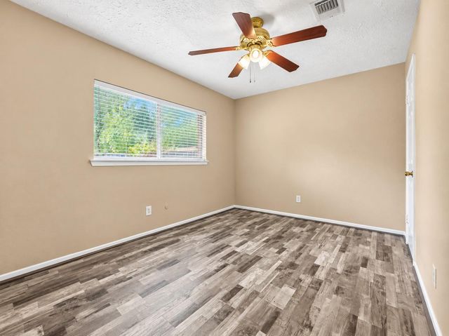 17323 Camberwell Green Lane, Houston, TX 77070