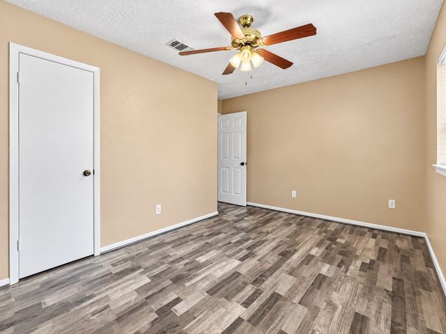 17323 Camberwell Green Lane, Houston, TX 77070
