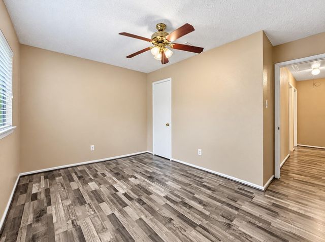 17323 Camberwell Green Lane, Houston, TX 77070