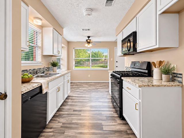 17323 Camberwell Green Lane, Houston, TX 77070