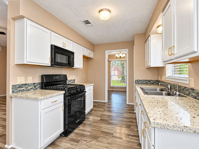 17323 Camberwell Green Lane, Houston, TX 77070