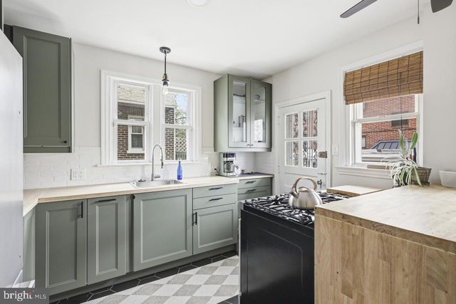 338 E ALLENS LN, Philadelphia, PA 19119