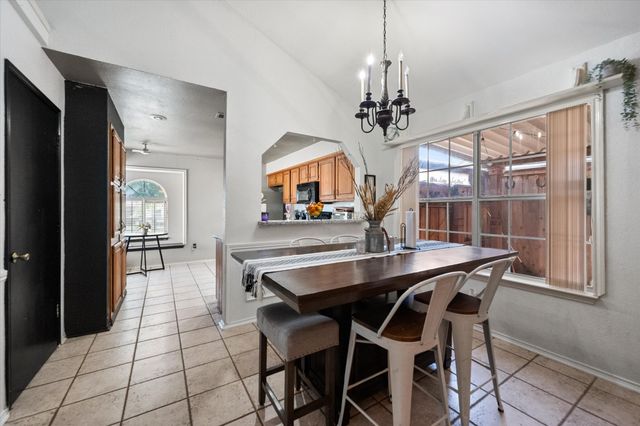 6716 Copperwood Court, Arlington, TX 76001