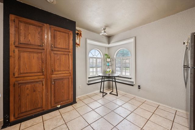 6716 Copperwood Court, Arlington, TX 76001