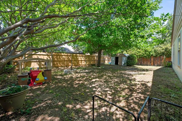 6716 Copperwood Court, Arlington, TX 76001