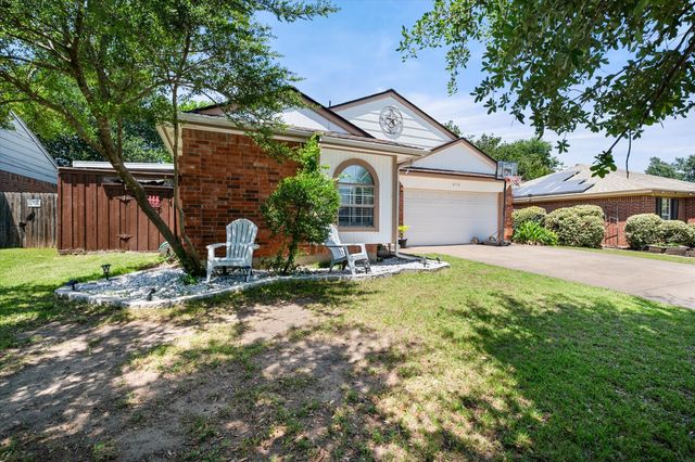 6716 Copperwood Court, Arlington, TX 76001