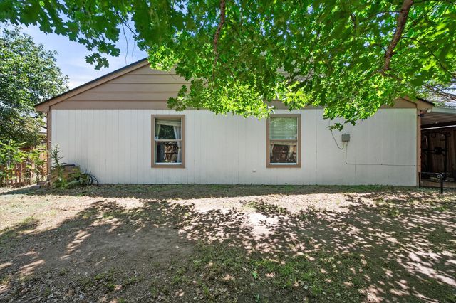 6716 Copperwood Court, Arlington, TX 76001