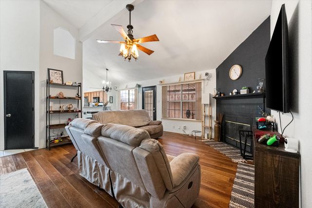 6716 Copperwood Court, Arlington, TX 76001