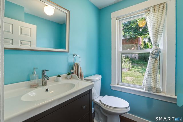 21 Gorman Place, Manchester, CT 06040