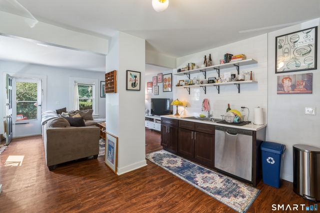 21 Gorman Place, Manchester, CT 06040