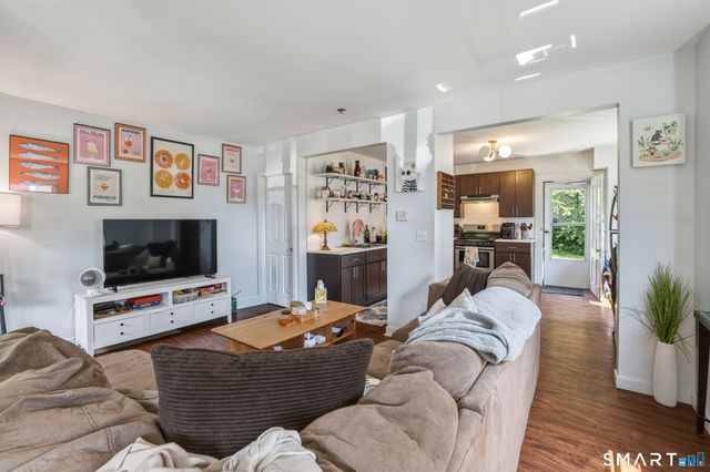 21 Gorman Place, Manchester, CT 06040