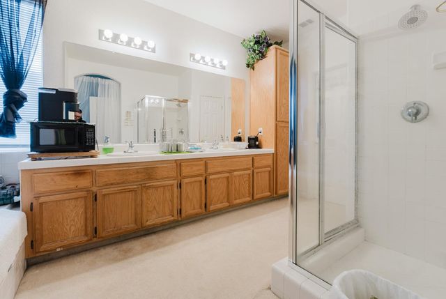 8825 Sheldon Creek Dr, Elk Grove, CA 95624
