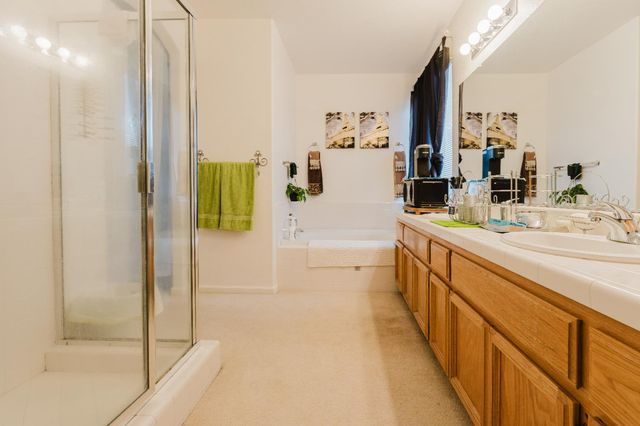 8825 Sheldon Creek Dr, Elk Grove, CA 95624