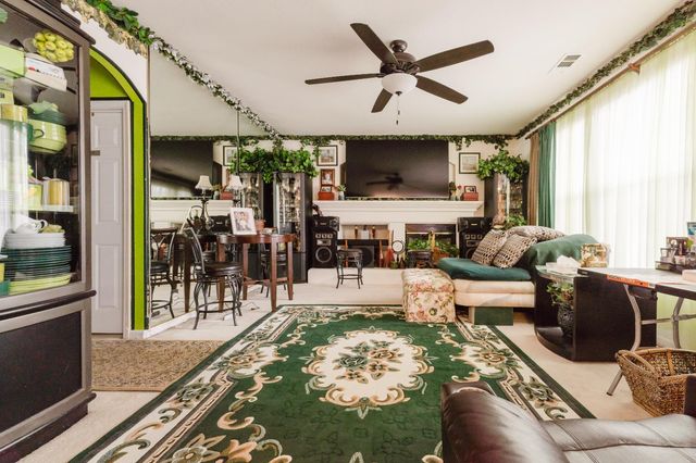 8825 Sheldon Creek Dr, Elk Grove, CA 95624