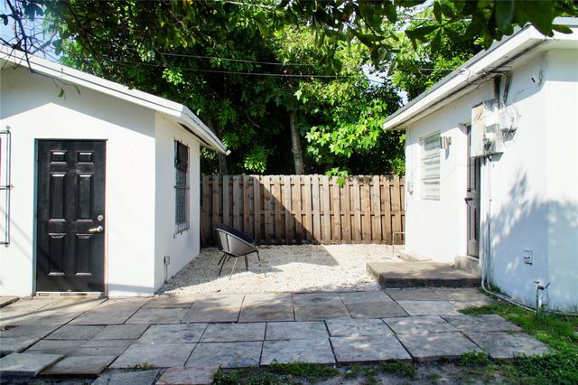 521 NW 20th Ave, Fort Lauderdale, FL 33311