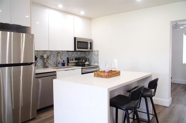 521 NW 20th Ave, Fort Lauderdale, FL 33311