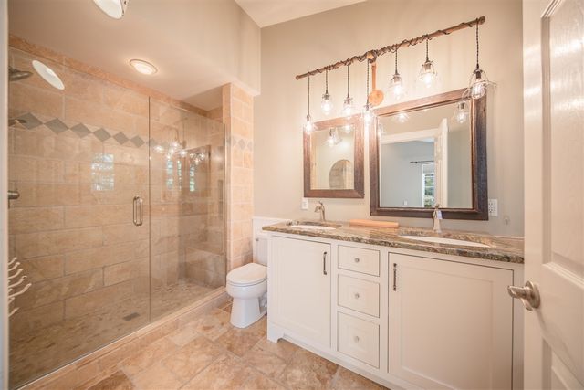 1083 Chestnut Lane, South Lyon, MI 48178