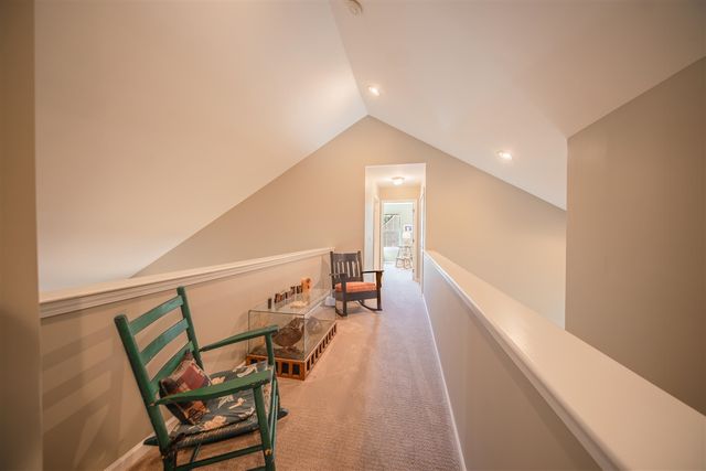1083 Chestnut Lane, South Lyon, MI 48178