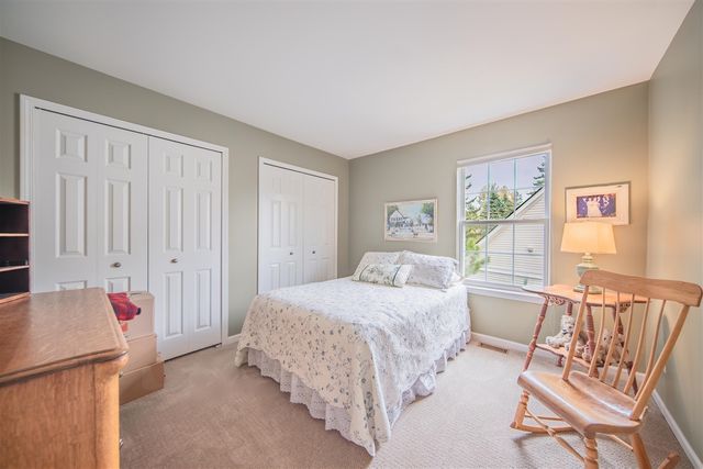 1083 Chestnut Lane, South Lyon, MI 48178