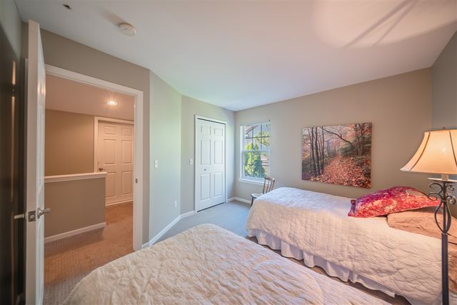 1083 Chestnut Lane, South Lyon, MI 48178