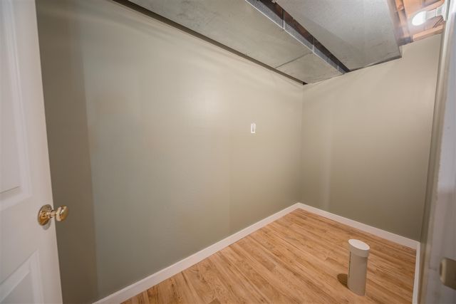 1083 Chestnut Lane, South Lyon, MI 48178
