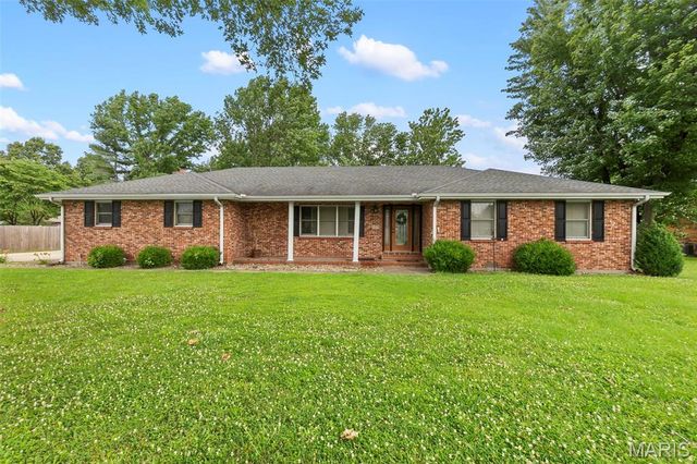 218 Thomas Drive, Sikeston, MO 63801