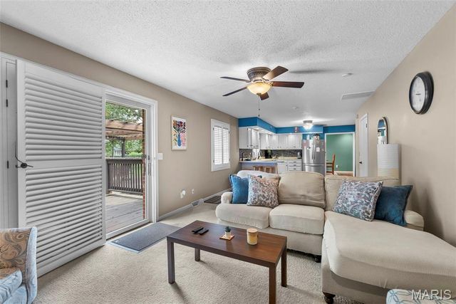 218 Thomas Drive, Sikeston, MO 63801