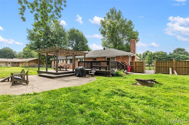 218 Thomas Drive, Sikeston, MO 63801