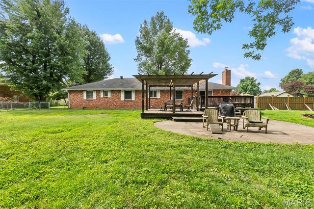 218 Thomas Drive, Sikeston, MO 63801