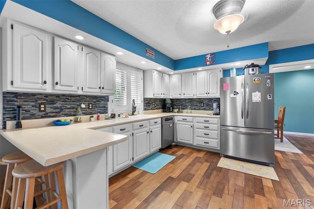 218 Thomas Drive, Sikeston, MO 63801