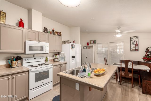 8601 N 103RD Avenue 51, Peoria, AZ 85345