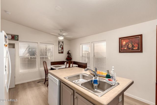 8601 N 103RD Avenue 51, Peoria, AZ 85345