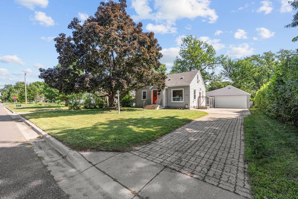 5248 Hampshire Avenue N, Crystal, MN 55428