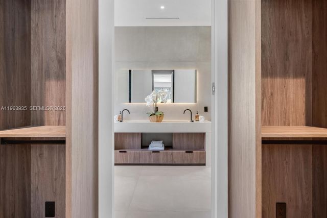 549 NE 95th St, Miami Shores, FL 33138