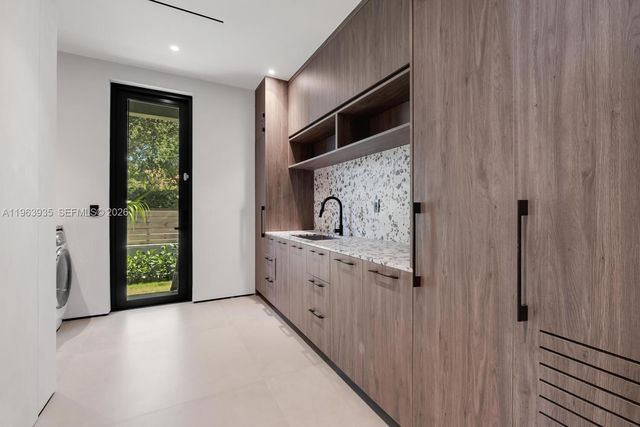 549 NE 95th St, Miami Shores, FL 33138