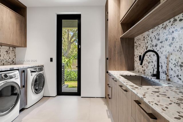 549 NE 95th St, Miami Shores, FL 33138