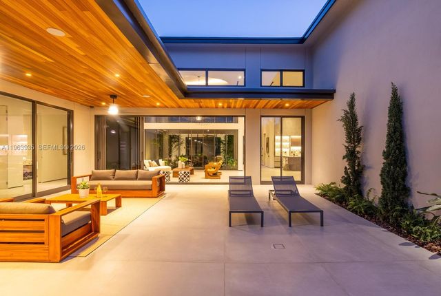 549 NE 95th St, Miami Shores, FL 33138