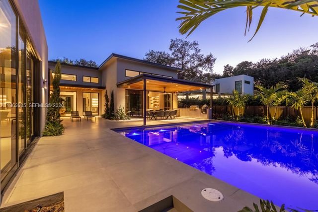 549 NE 95th St, Miami Shores, FL 33138