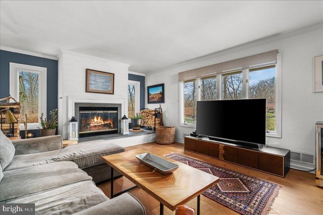 186 LAMBERT DR, Princeton, NJ 08540