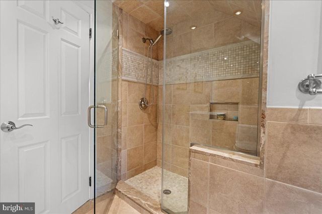 186 LAMBERT DR, Princeton, NJ 08540