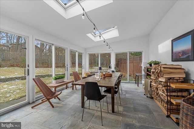 186 LAMBERT DR, Princeton, NJ 08540