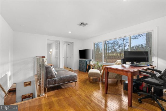 186 LAMBERT DR, Princeton, NJ 08540