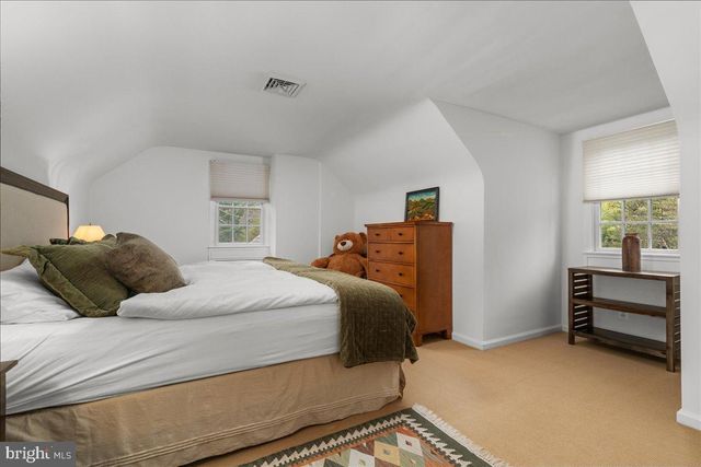 186 LAMBERT DR, Princeton, NJ 08540