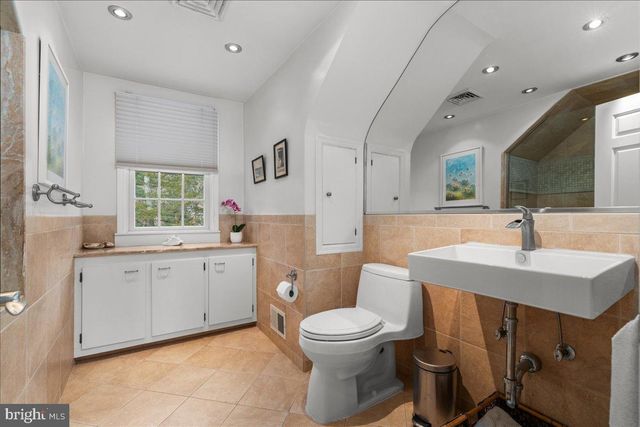 186 LAMBERT DR, Princeton, NJ 08540