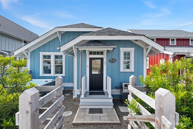 37 Elk Creek Loop, Pacific Beach, WA 98571