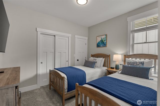 37 Elk Creek Loop, Pacific Beach, WA 98571