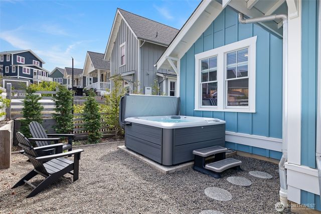 37 Elk Creek Loop, Pacific Beach, WA 98571