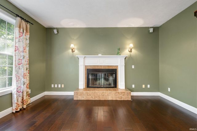 1967 N Rustic Court, Laporte, IN 46350