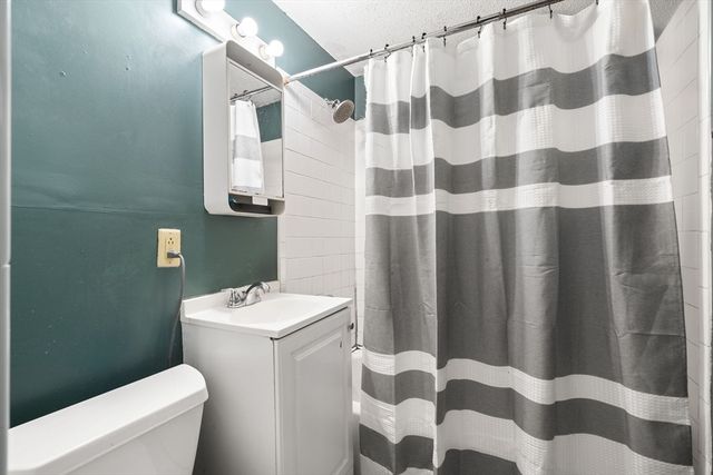 9-11 Dungeon Ave, Lynn, MA 01905