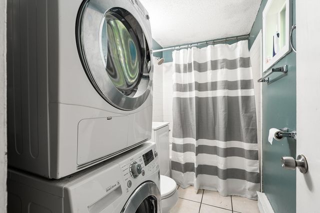 9-11 Dungeon Ave, Lynn, MA 01905